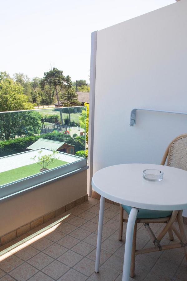 Hotel Hiki 3 Superior Bibione Kültér fotó