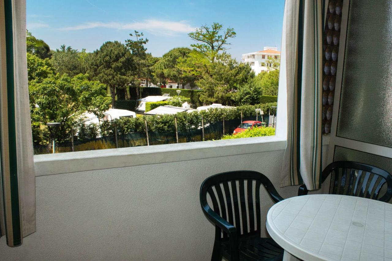 Hotel Hiki 3 Superior Bibione Kültér fotó