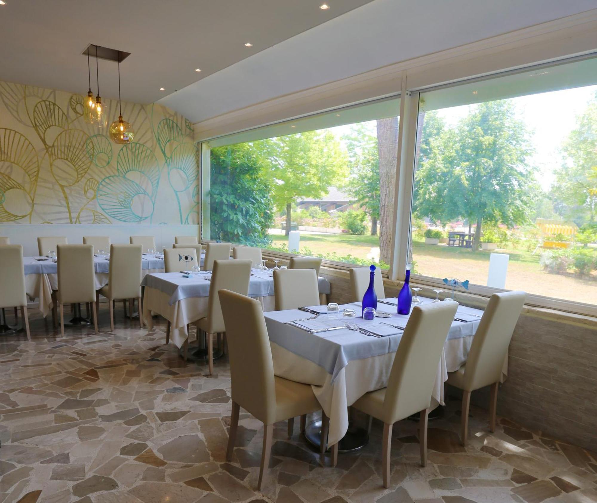 Hotel Hiki 3 Superior Bibione Kültér fotó