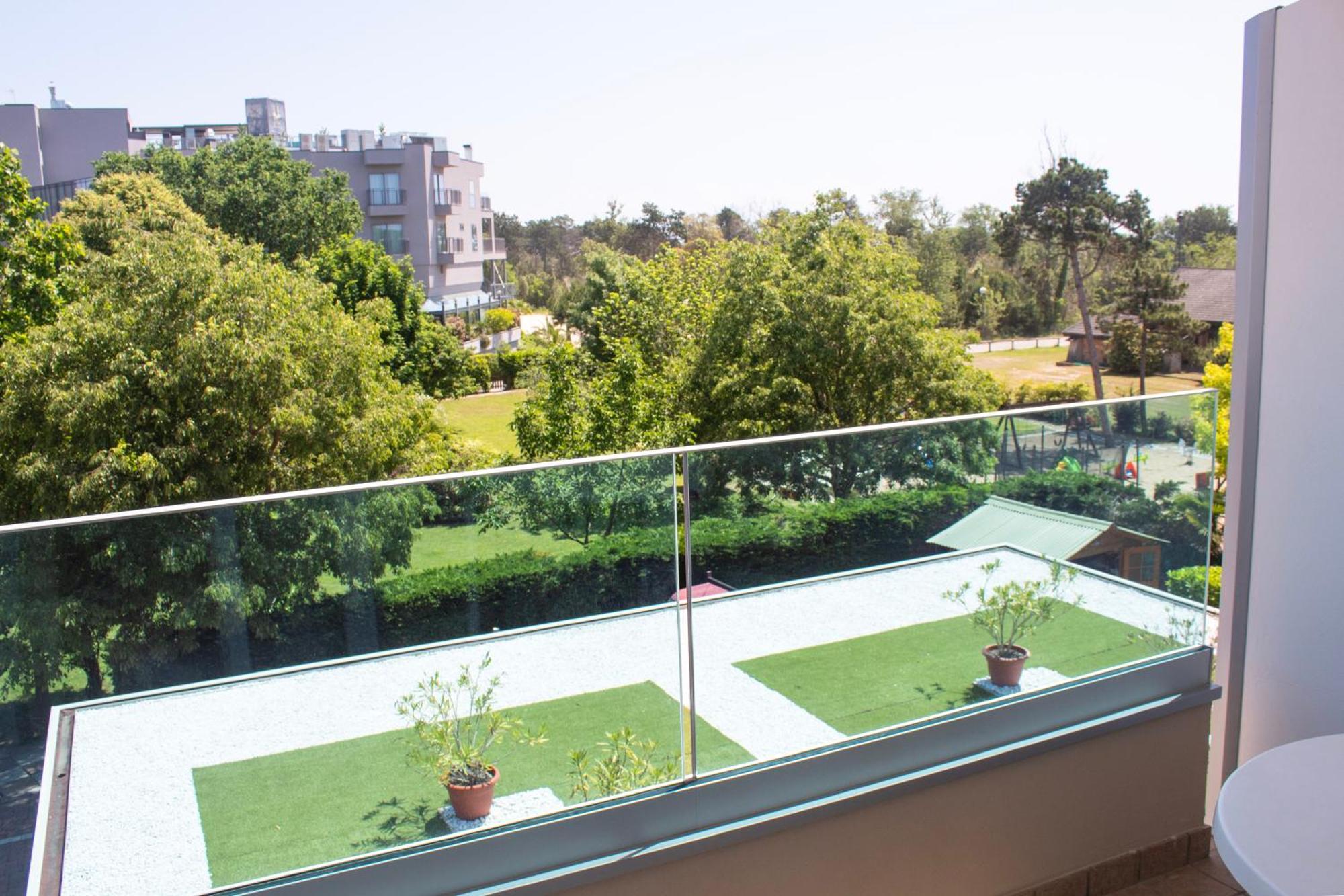 Hotel Hiki 3 Superior Bibione Kültér fotó