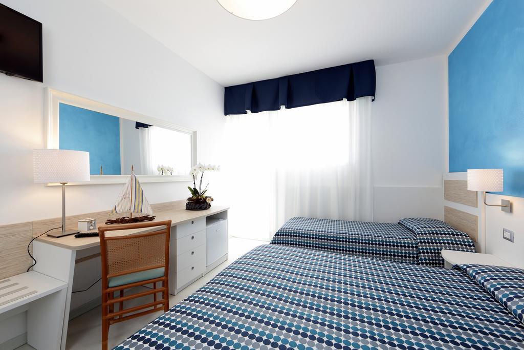 Hotel Hiki 3 Superior Bibione Kültér fotó