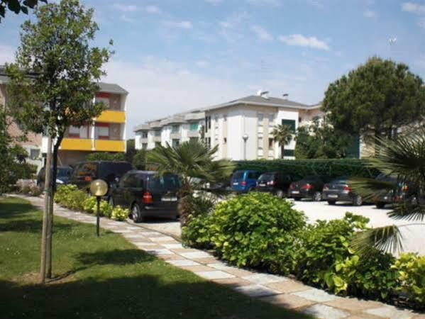 Hotel Hiki 3 Superior Bibione Kültér fotó