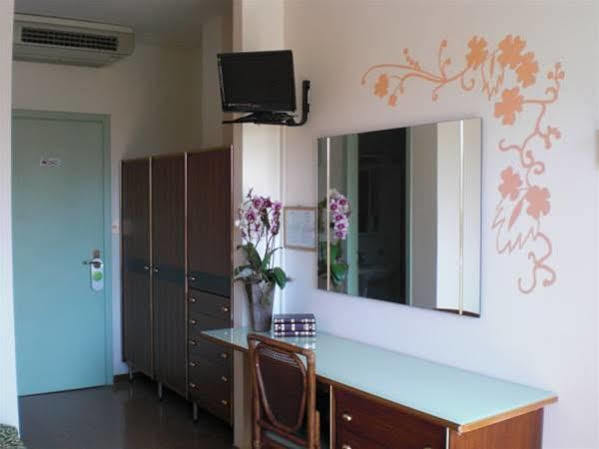 Hotel Hiki 3 Superior Bibione Kültér fotó