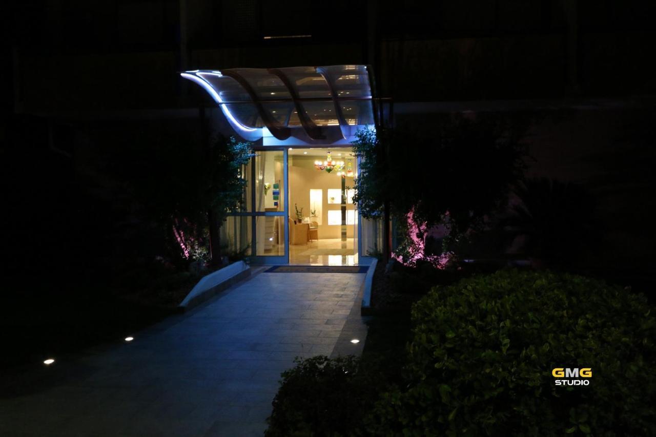 Hotel Hiki 3 Superior Bibione Kültér fotó