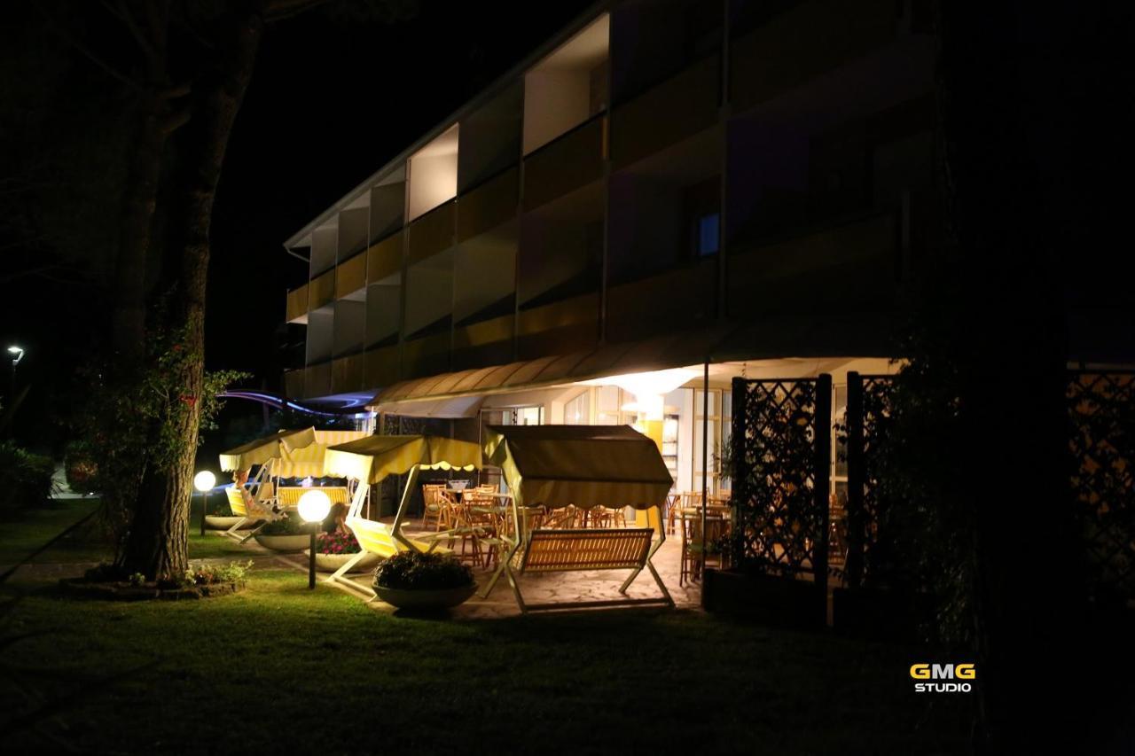Hotel Hiki 3 Superior Bibione Kültér fotó
